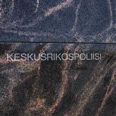 Kuvassa on kyltti, jossa lukee Keskusrikospoliisi.