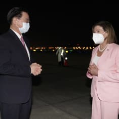 Nancy Pelosia kuljettanut kone laskeutui Taiwaniin