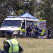  Pomppulinna sinkoutui kymmenen metriä ilmaan Australiassa - useita kuoli