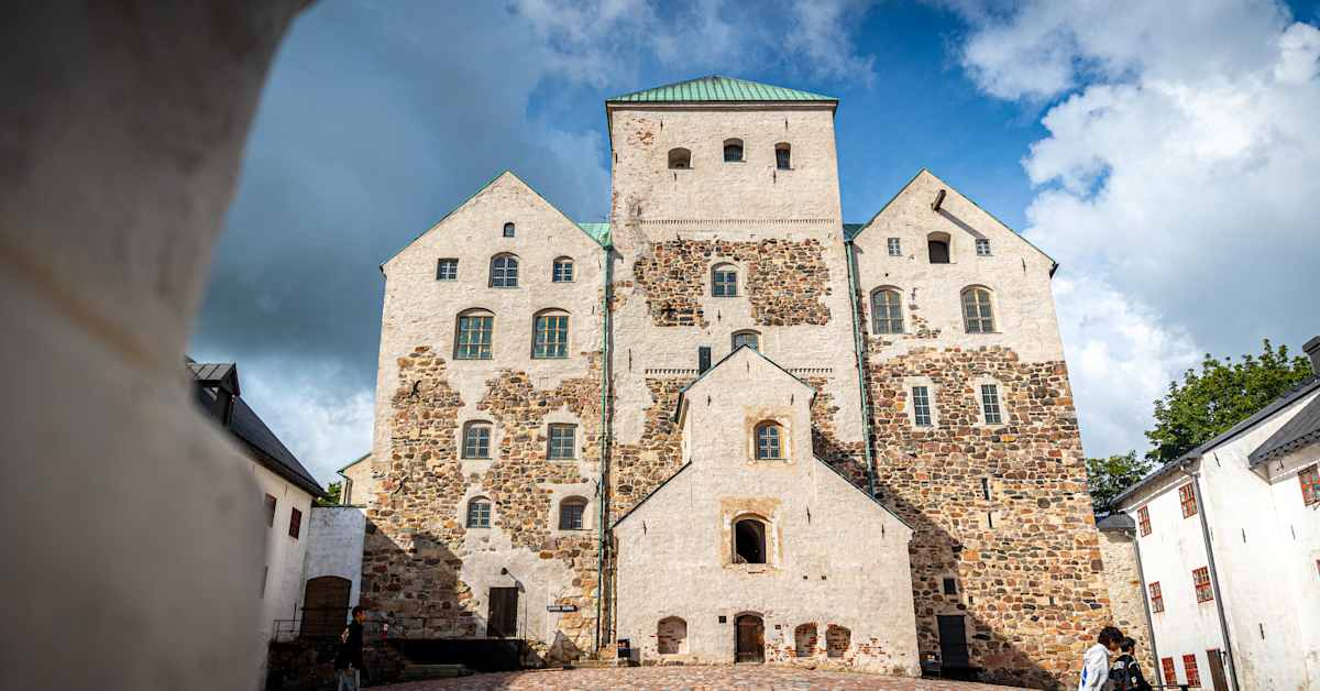 Oikeus ratkoo yli 130 vuotta sitten tehtyä kauppaa Varsinais-Suomessa: kenelle pyhimysveistokset kuuluvat?