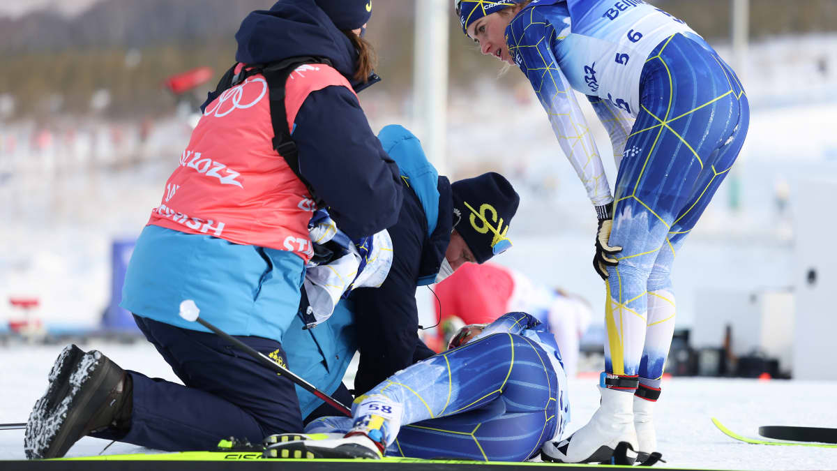 Ruotsin Frida Karlsson antoi kaikkensa naisten 10 kilometrin perinteisen hiihtotavan kilpailussa.