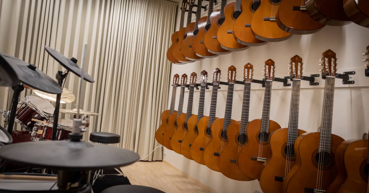 Opettajat pelkäävät: Tuntiuudistus uhkaa musiikkiluokkien tulevaisuutta Helsingissä