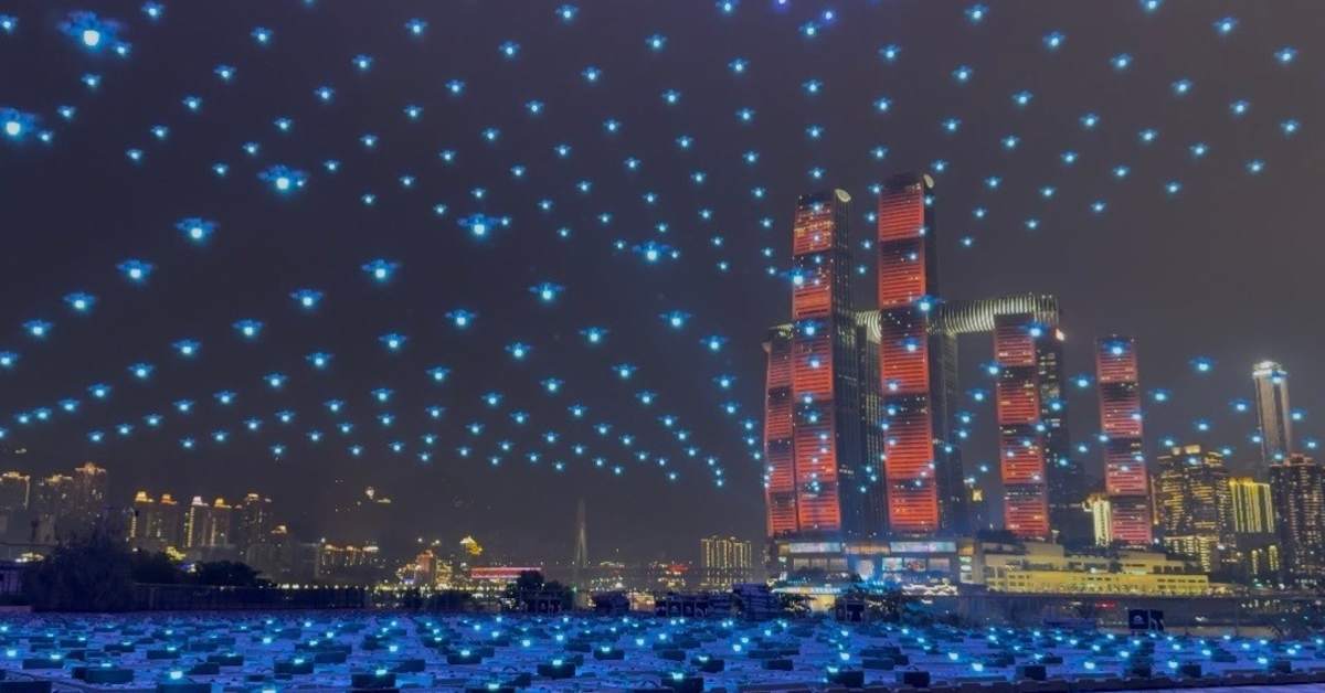 Katso video: nämä valopisteet taivaalla ovat drooneja