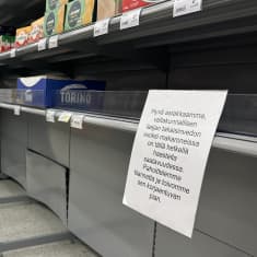 Many macaroni shelves were empty this summer in Finland. 