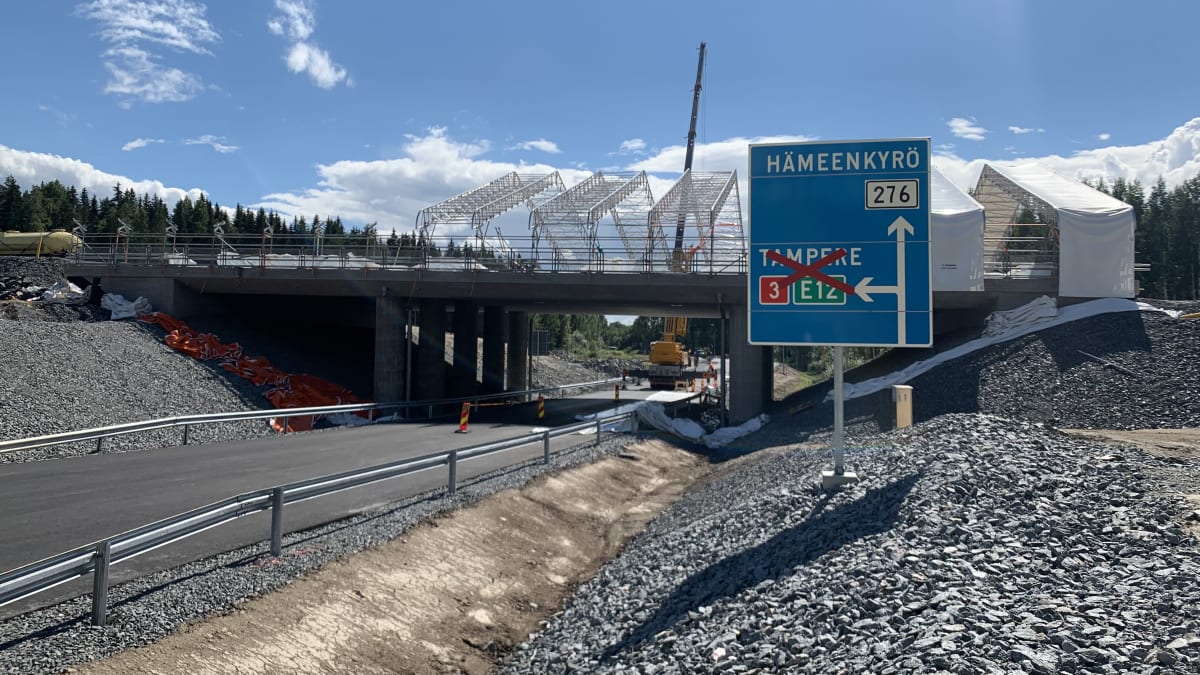 Uudella Hämeenkyrönväylällä on 11 siltaa.