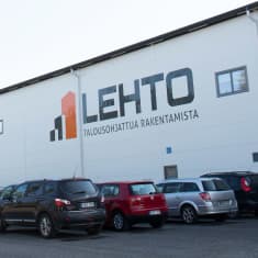 Lehto Groupin tehdas Oulaisissa. 