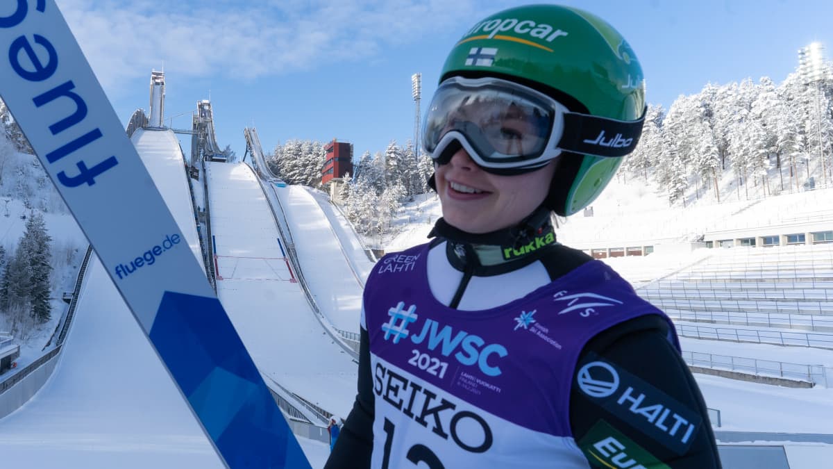 Yhdistetyn urheilija Annamaija Oinas vuonna 2021 nuorten MM-kisoissa Lahdessa.