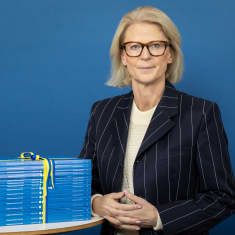 Ruotsin valtiovarainministeri Elisabeth Svantesson (Maltillinen kokoomus) esitteli keskiviikkona hallituksen budjettiehdotuksen.