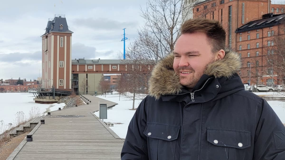 Tommi Mäki on Vaasan sisäsataman uuden ravintolan yrittäjä.