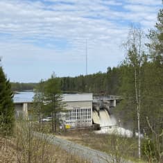 Myllykosken voimalaitos Kuusinkijoessa Kuusamossa.