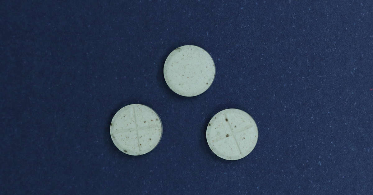 Tullen varnar för mycket farligt ämne som säljs som opioidtabletter ...