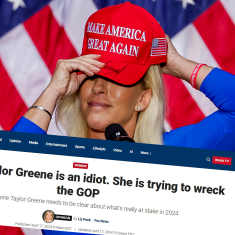 Kollaasikuva: takana kuvassa Georgia Marjorie Taylor Greene asettaa päähänsä punaista lippalakkia, jossa lukee englanniksi "tehdään Amerikasta jälleen mahtava". Taustalla Yhdysvaltain lippuja. Edessä kuvakaappaus Fox Newsin otsikosta, jossa lukee englanniksi Marjorie Taylor Greene on idiootti. Hän yrittää tuhota GOP:n.