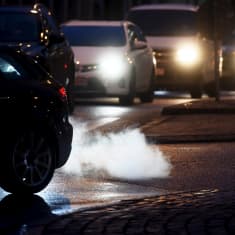 Autoliikennettä Helsingissä 11. joulukuuta 2018.