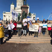 ukrainan tukimielenosoitus senaatinotorilla