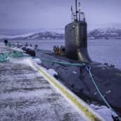 Yhdysvaltain ydinsukellusvene USS Washington Norjan Tromssassa tammikuussa 2022. 