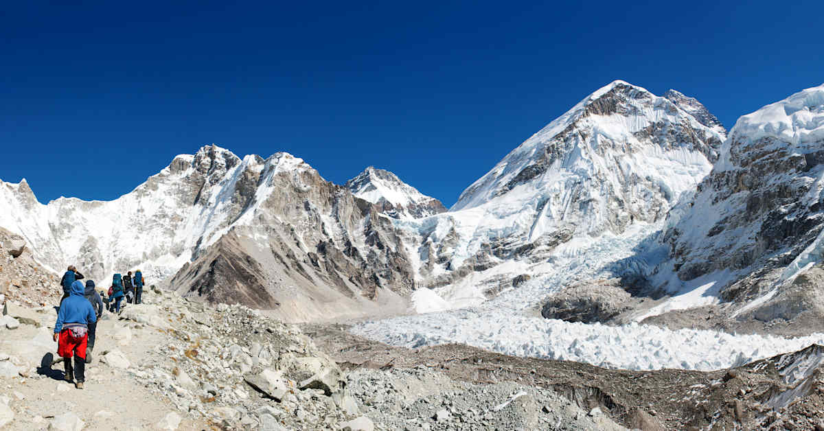 Skandaali Mount Everestillä: nepalilaiset oppaat myrkyttivät turisteja valtavassa vakuutushuijauksessa