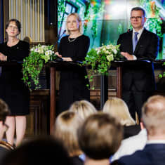 Uusi hallitusnelikko eli Sari Essayah (kd.), Riikka Purra (ps.), Petteri Orpo (kok.) ja Anna-Maja Henriksson (r.) pitivät tiedotustilaisuuden Säätytalolla.