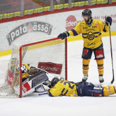 Rauman Lukko hävisi pudotuspeleissä HIFK:lle. 