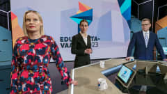 Riikka Purra, Sanna Marin ja Petteri Orpo vaalistudiossa.