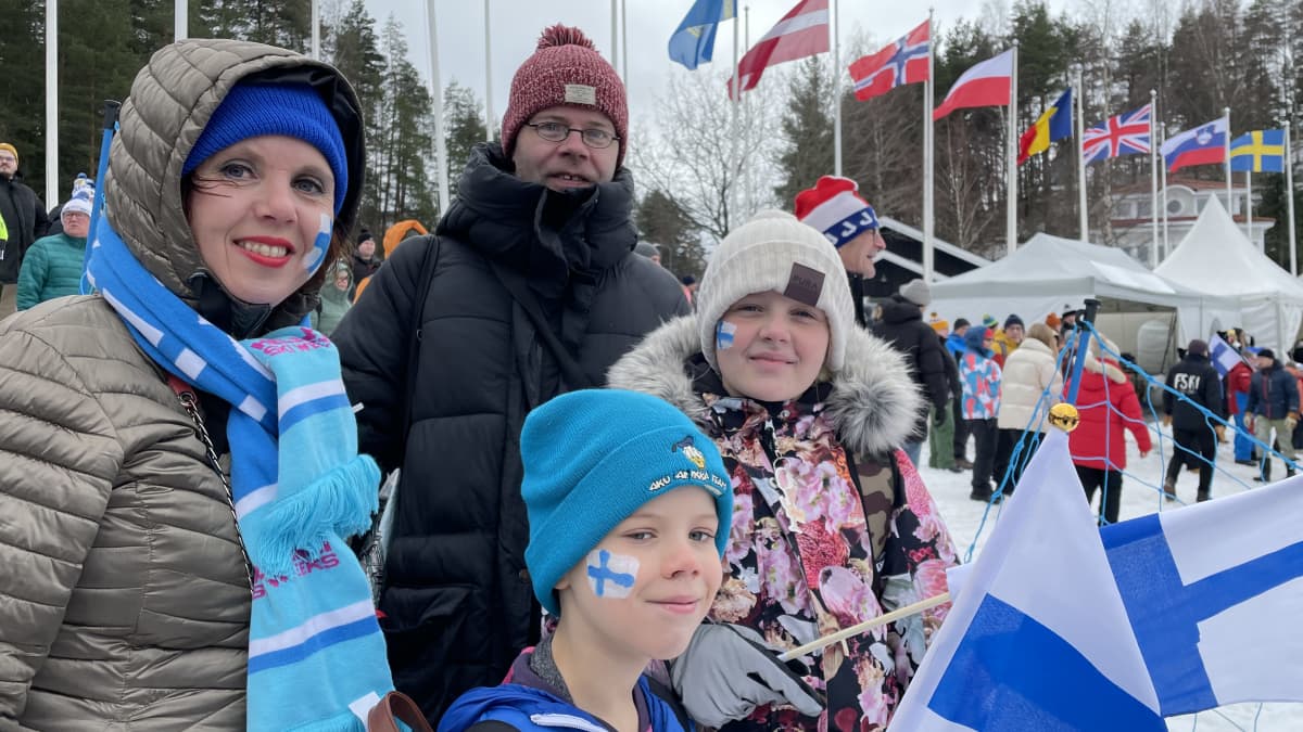 Karin Niiniharju-Järvinen, Juha Järvinen, Aamos Järvinen, Auroora Järvinen Salpausselän kisoissa Lahdessa.