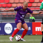 Anna Westerlund sparkar bollen.