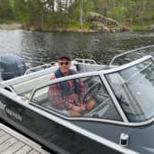 Savonlinnalainen veneilijä Harri Heinonen odottaa uuden tankkauspisteen tuloa.