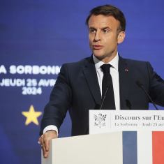 Emmanuel Macron piti linjapuheen tänään Pariisissa.