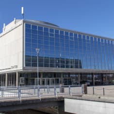 Oulun kaupungin teatteri, ulkokuva