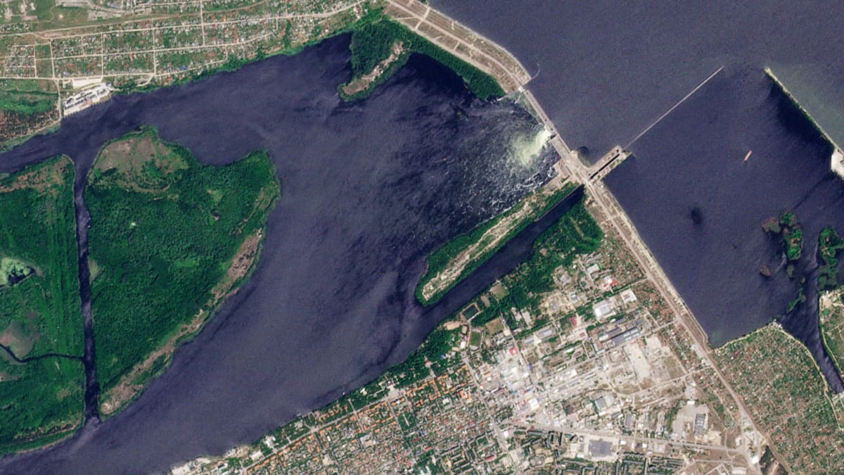 Satelliittikuva Kahovkan padosta.