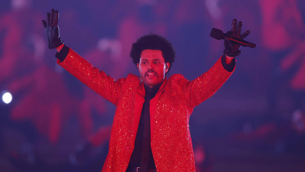 The Weeknd under Super Bowl 7.2.2021.