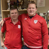 Kuvassa vasemmalla KePS:n pj. Pekka Tuomela ja FC Kemin toiminnanjohtaja Kalle Huusko.