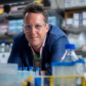 Matthew Kemp laboratoriossa Singaporessa