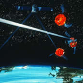 Satelliitti ampumassa toista laseraseella