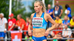 Jessica Kähärä kilpailee.