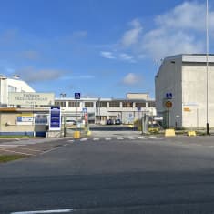 Consolis Parman Forssan tehtaan portit.