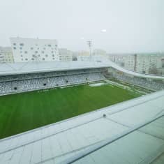 Tammelan stadion huoneiston ikkunasta.