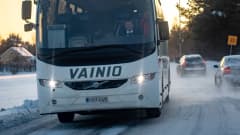 Linja-auto maantiellä Virkkala–Lohja–Helsinki-reitillä
