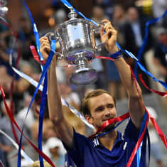 Daniil Medvedev juhlii US Openin voittoa. 