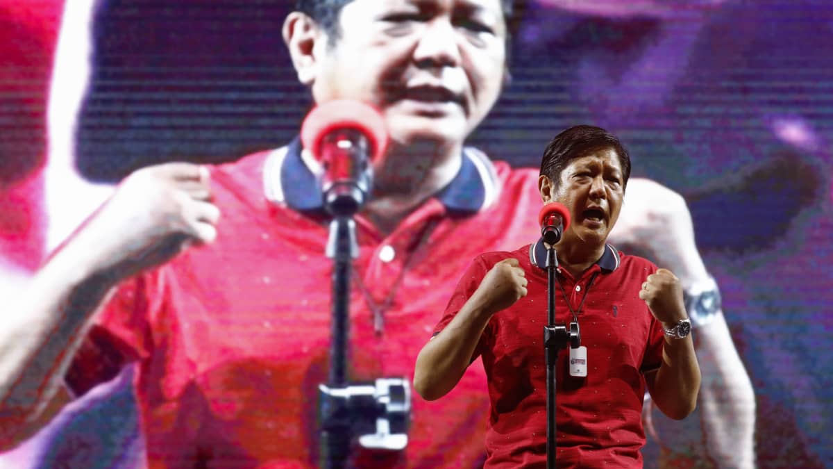Presidenttiehdokas Ferdinand Marcos Jr. pitää puhetta kampanjansa aikana.