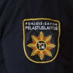 Pohjois-Savon pelastuslaitos -hihamerkki.