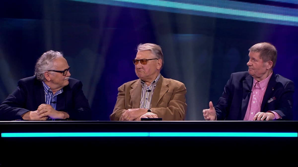 Kivikasvojen Ismo Sajakorpi, Ilkka Hemming ja Fredi Hyvät katsojat -ohjelman studiossa.