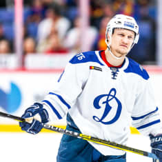 Teemu Pulkkinen jatkaa KHL:ssä. 