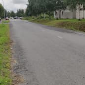 Rajavartiolaitoksen käytössä ollut vuokra-auto oli parkkeerattu kadun varteen Tornion Aarnintiellä.