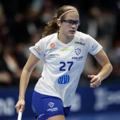  Oona Kauppi kuvassa 