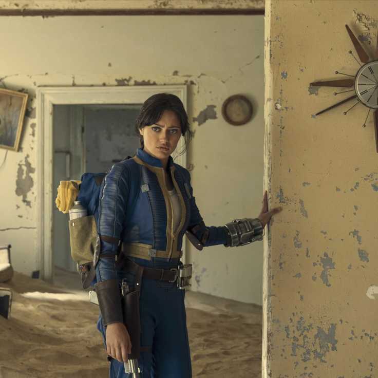 Kohtaus TV-sarjasta Fallout. Kuvassa näyttelijä Ella Purnell.