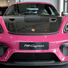 Porsche 718 Cayman GT4 -urheiluauto.