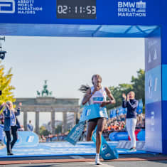 Tigist Assefa juoksi naisten maratonin uudeksi maailmanennätykseksi 2.11.53.