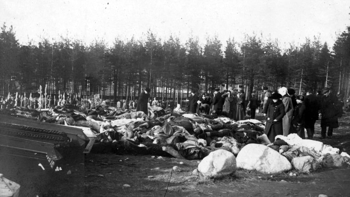 2 500 tuntematonta suomalaista vainajaa on levännyt joukkohaudassa yli sata  vuotta – tämä heistä tiedetään nyt