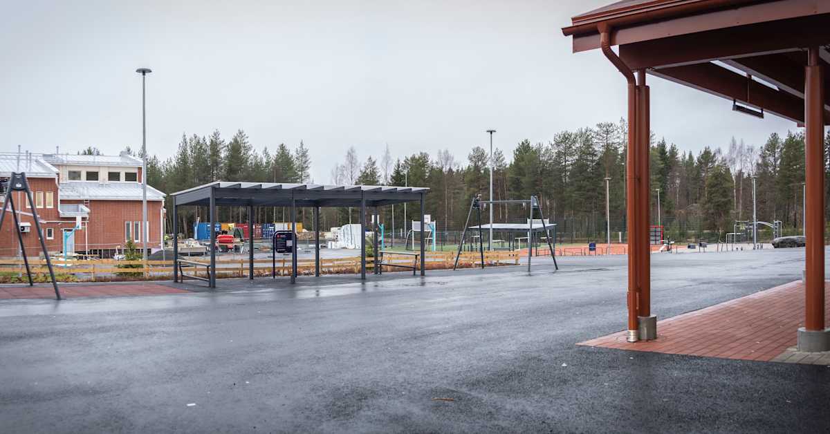 Rovaniemelle valmistui uusi jättikoulu, mutta arjesssa nihkeyttä – ”Pienimmät joutuvat joustamaan”, sanoo äiti