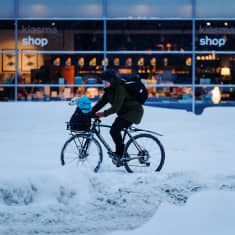 Helsingissä satoi runsaasti lunta 13. joulukuuta 2022.